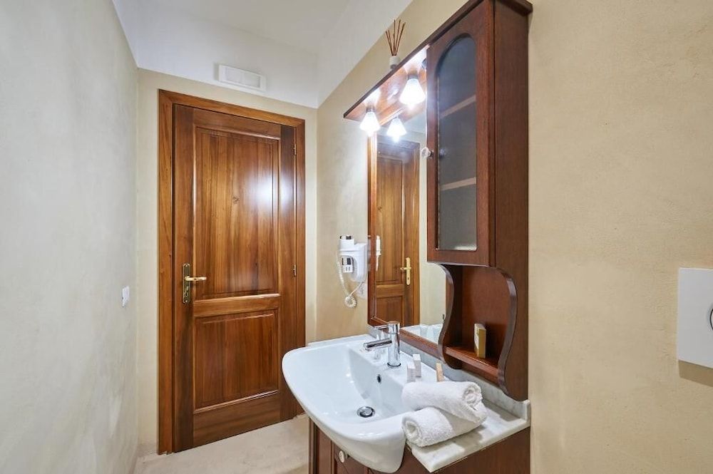 Fabrizio's Rooms Classic Quadruple Room 14