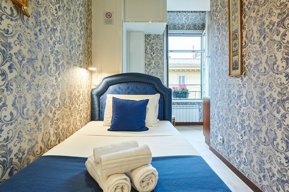 undefined Fabrizio's Rooms 2