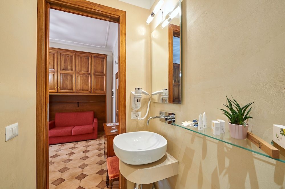 Fabrizio's Rooms Classic Triple Room 5