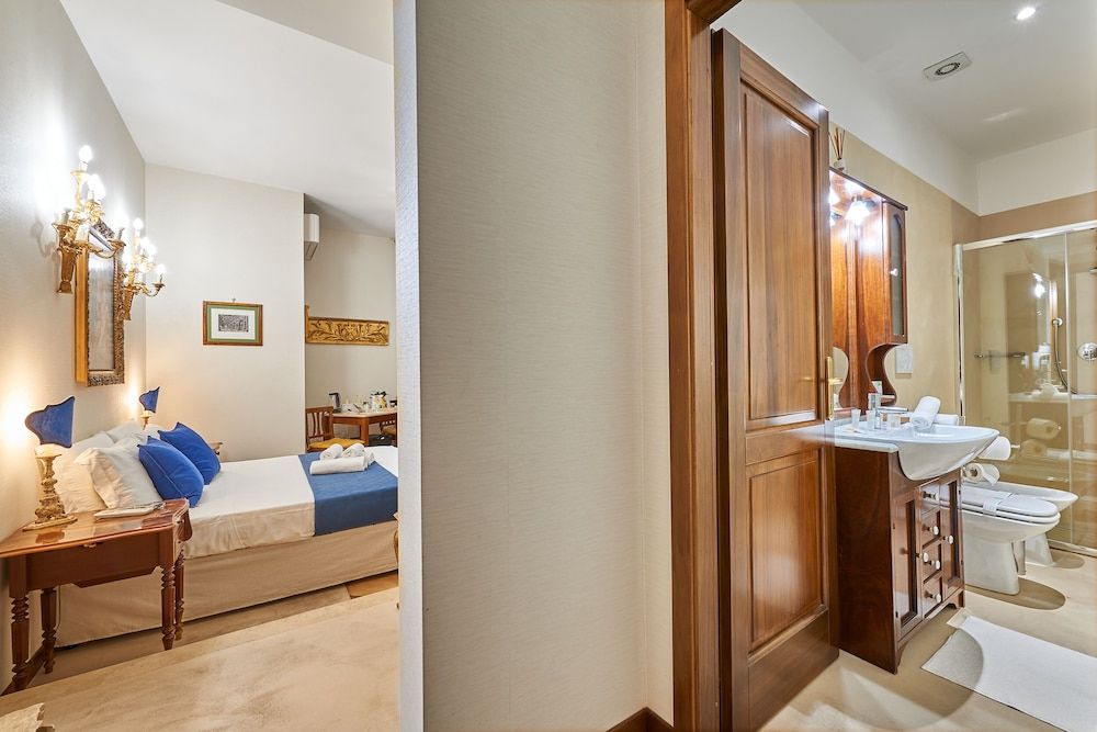 Fabrizio's Rooms Classic Quadruple Room 8