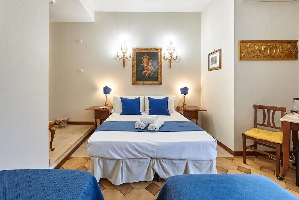 Fabrizio's Rooms Classic Quadruple Room 5