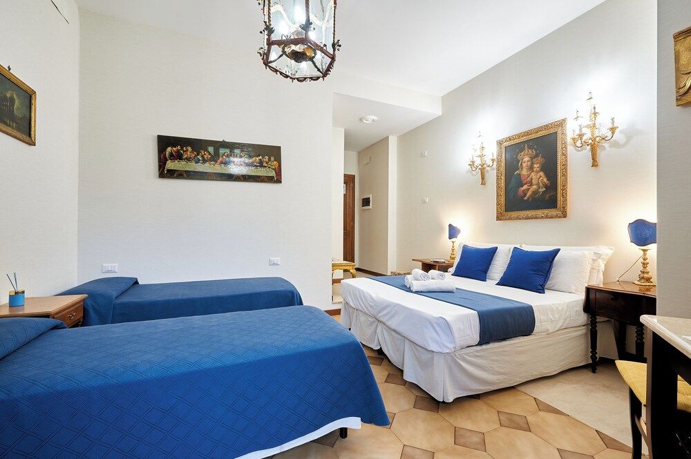 Fabrizio's Rooms Classic Quadruple Room 9