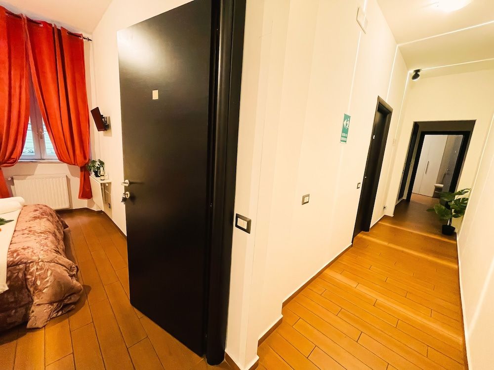 Colosseum Luxury Guesthouse Classic Room 9