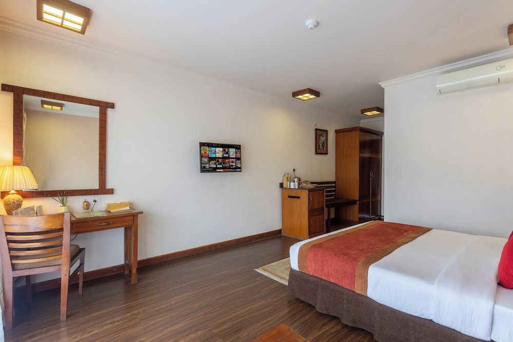 Atithi Resort & Spa Deluxe Room 4