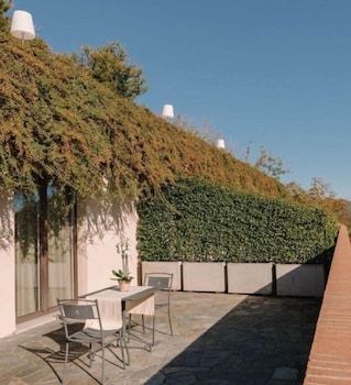 undefined Otilia belstaybunq