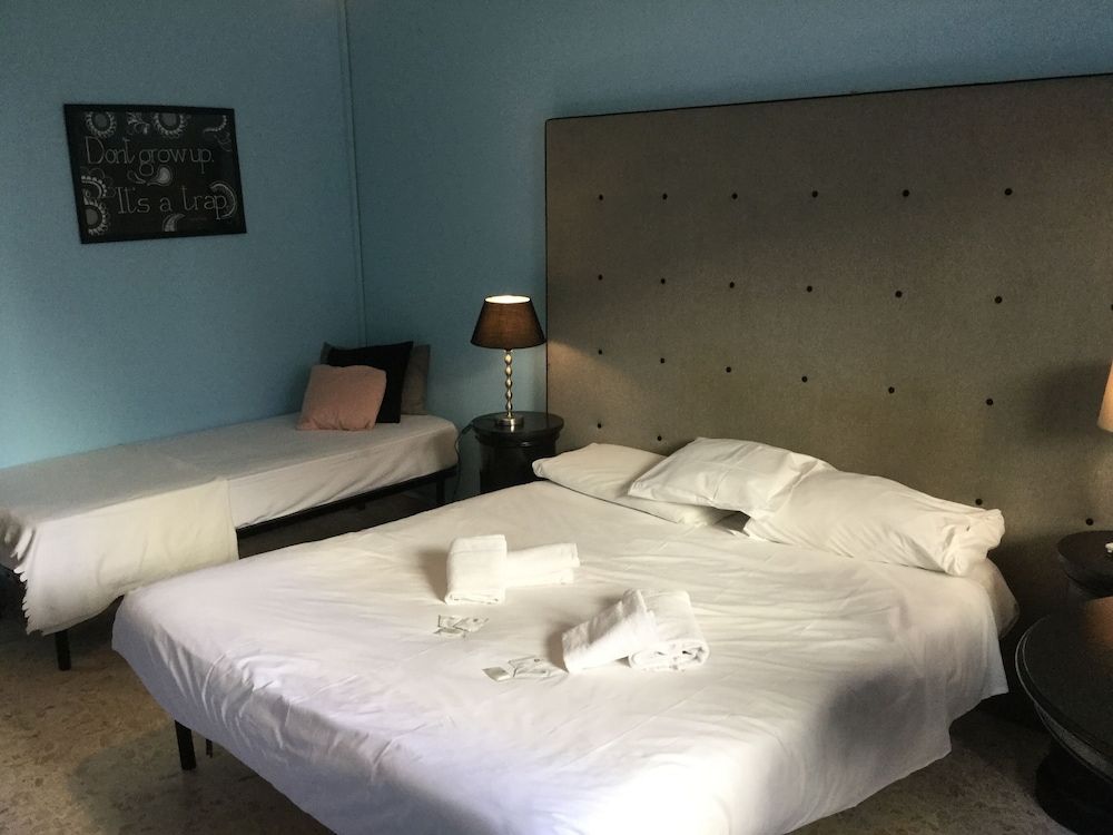 Iron Bridge Accomodation Family Apartment, Kitchen 5