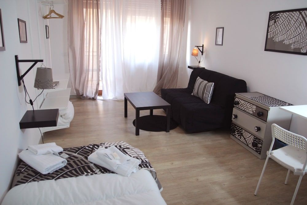 undefined Iron Bridge Accomodation 7