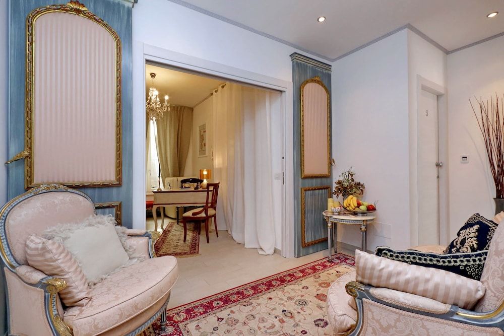 undefined My Suite Rome 8