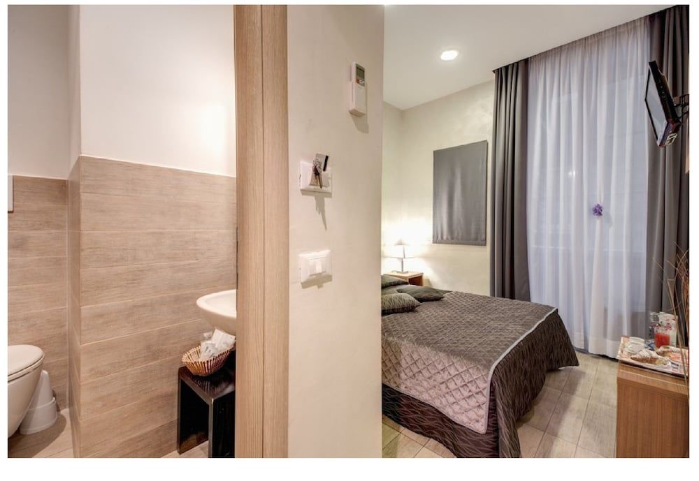 AmoRoma Double Room 2