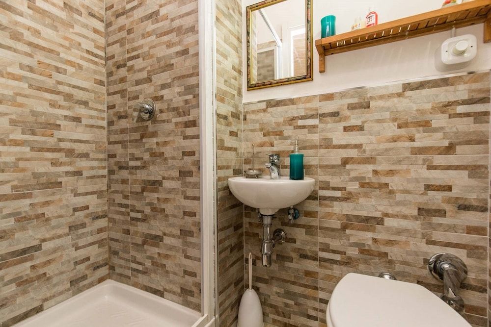 All'Ombra del Cupolone Economy Double Room 4