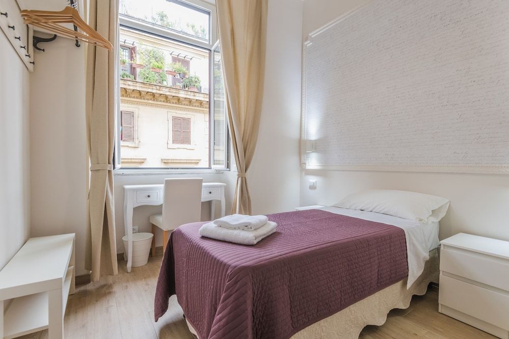 undefined Walker Rooms 2