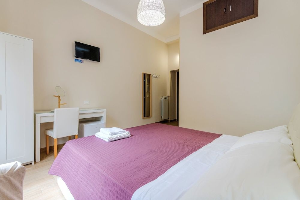 undefined Walker Rooms 10