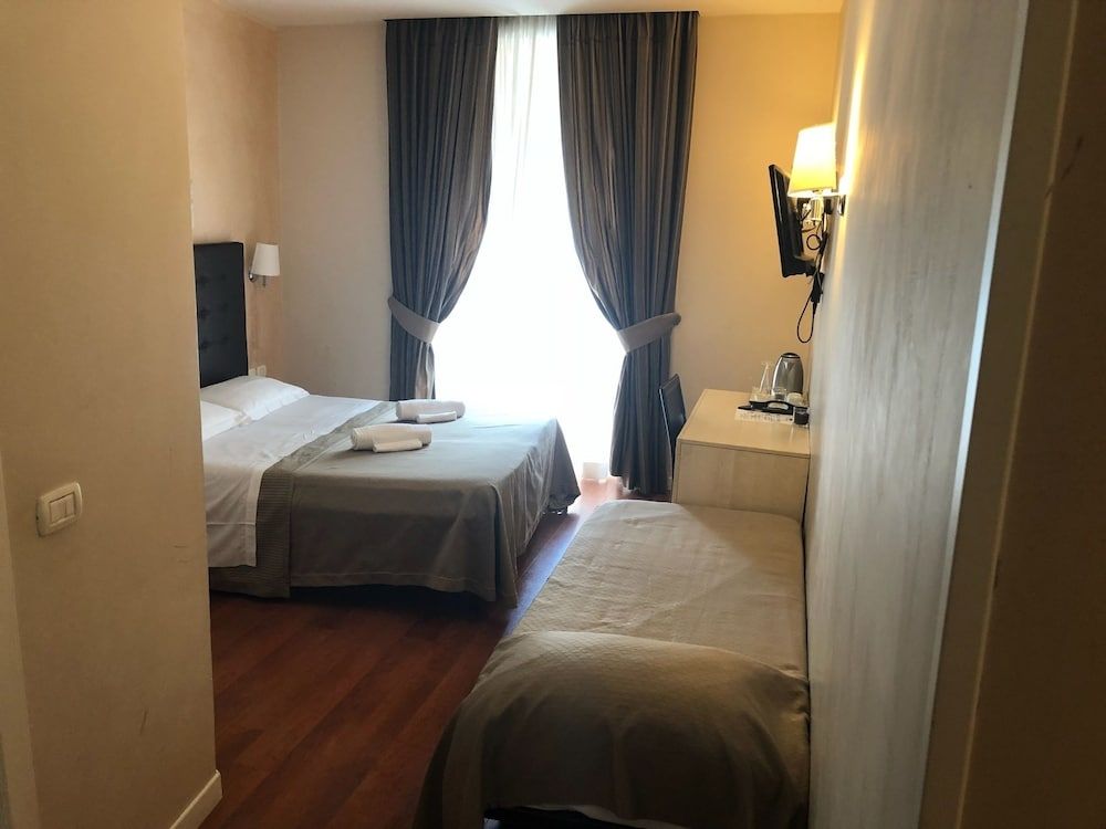 undefined Elle Cavour Guest House 4