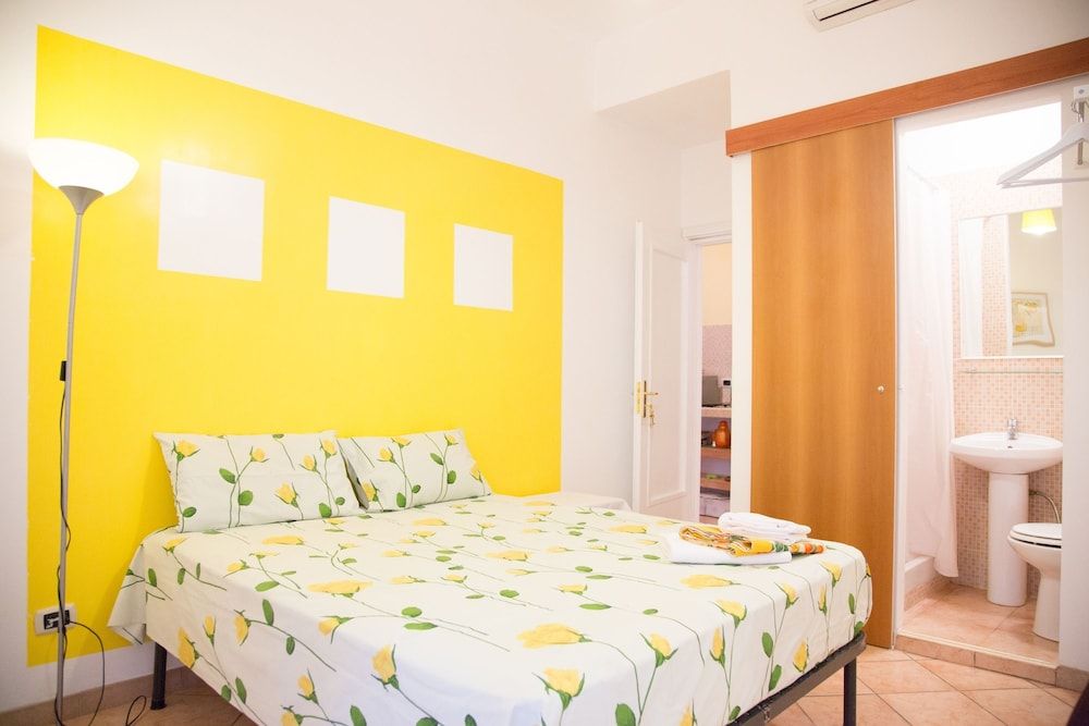 undefined Fruit Rooms 8