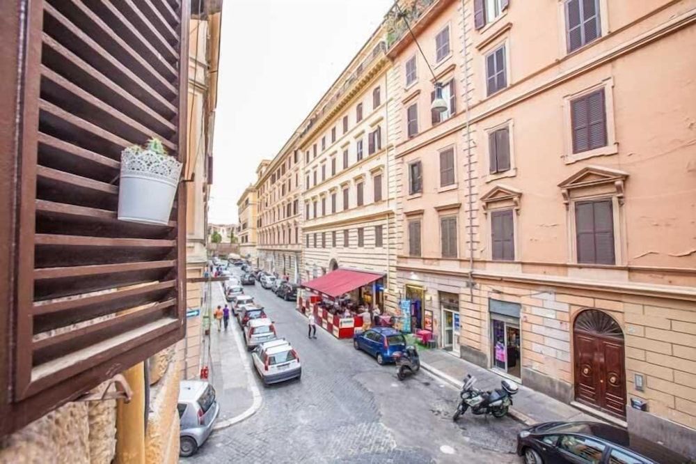 undefined Fruit Rooms 6