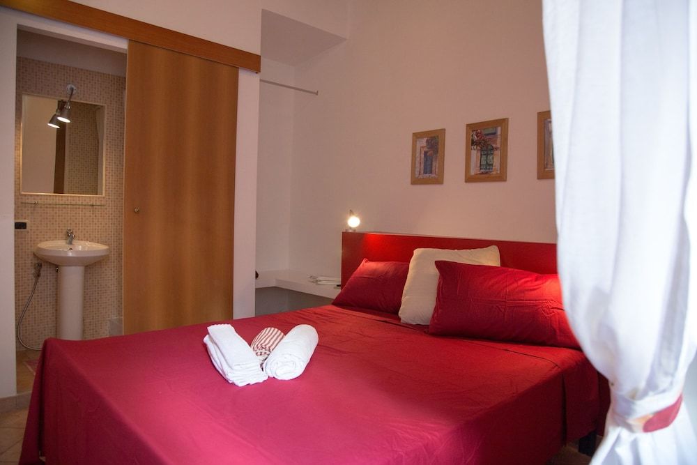 undefined Fruit Rooms 7