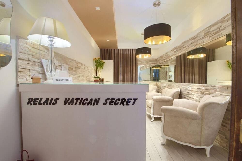 undefined Relais Vatican Secret 6