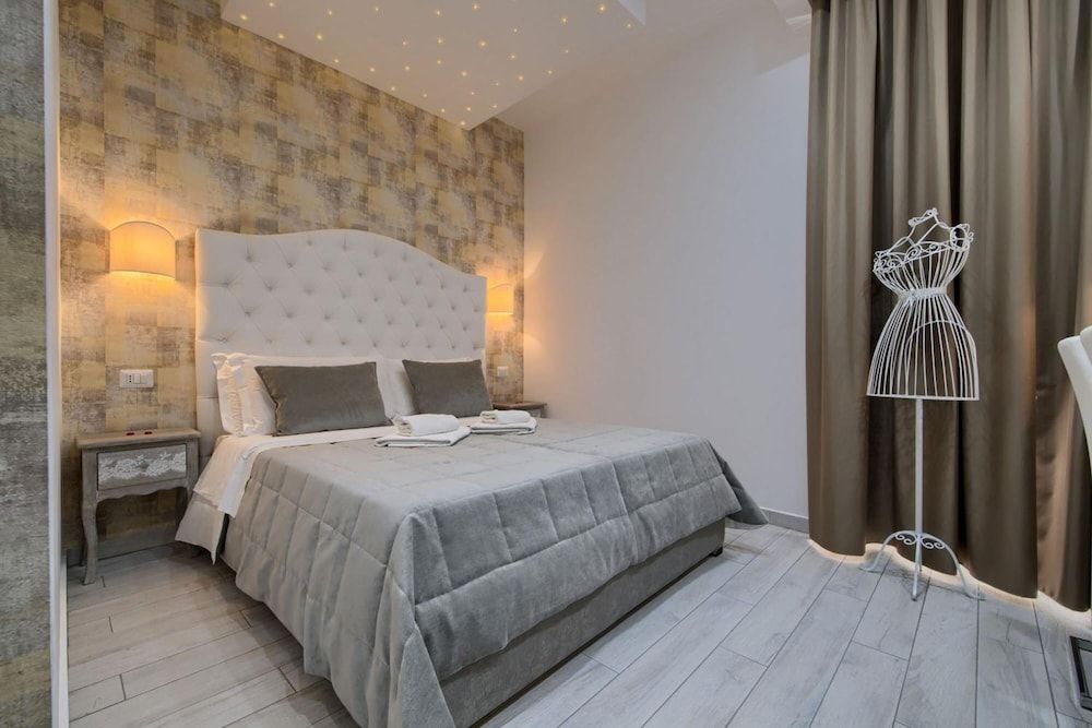 undefined Relais Vatican Secret 8