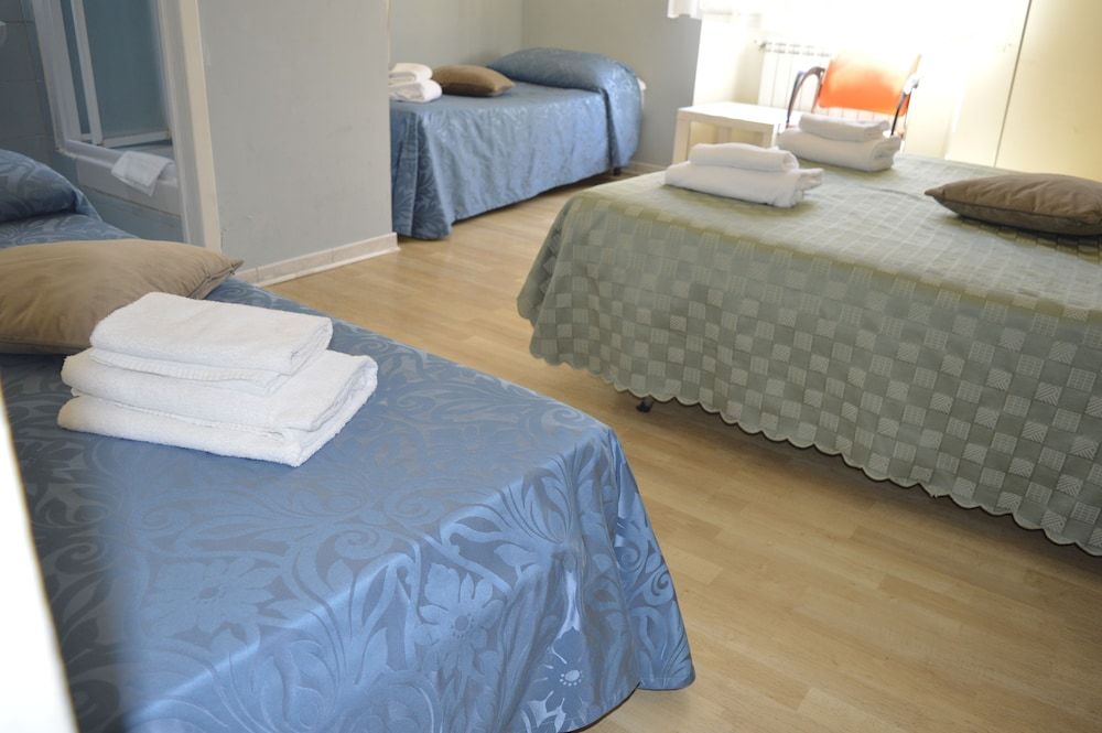 Oscar Rooms Quadruple Room