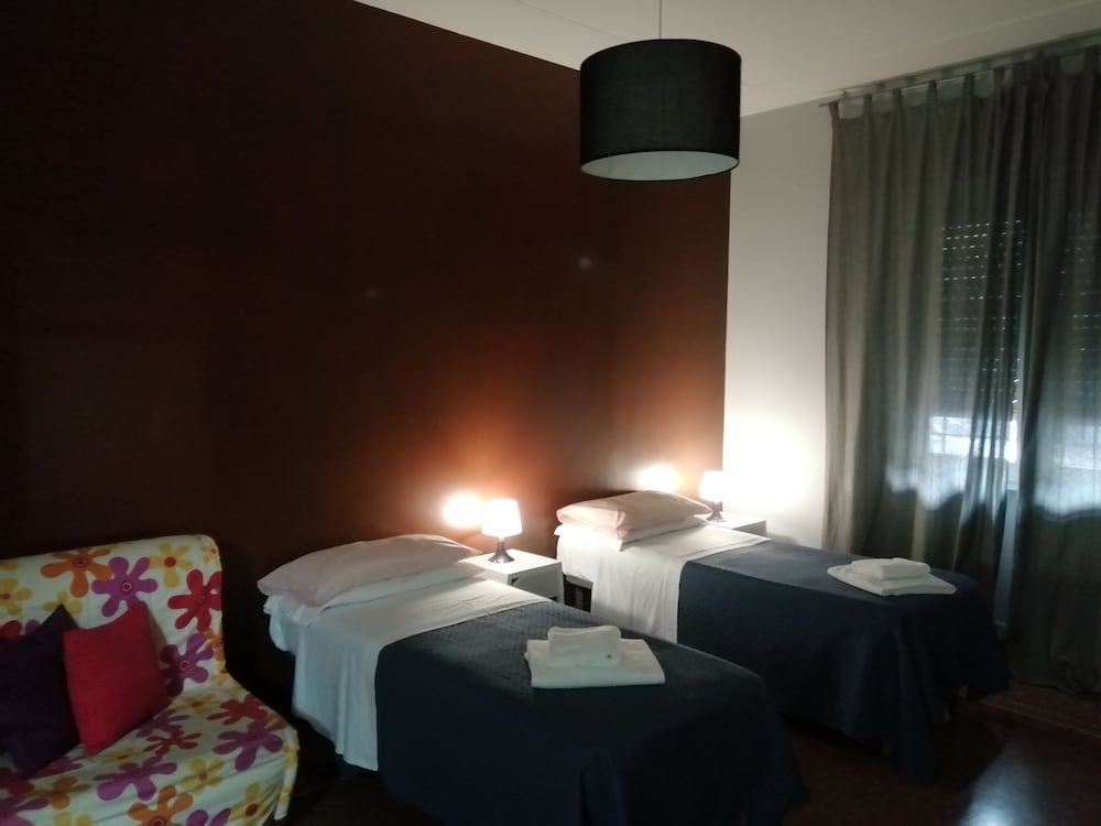 Laterano Guest House Triple Room, Shared Bathroom 6