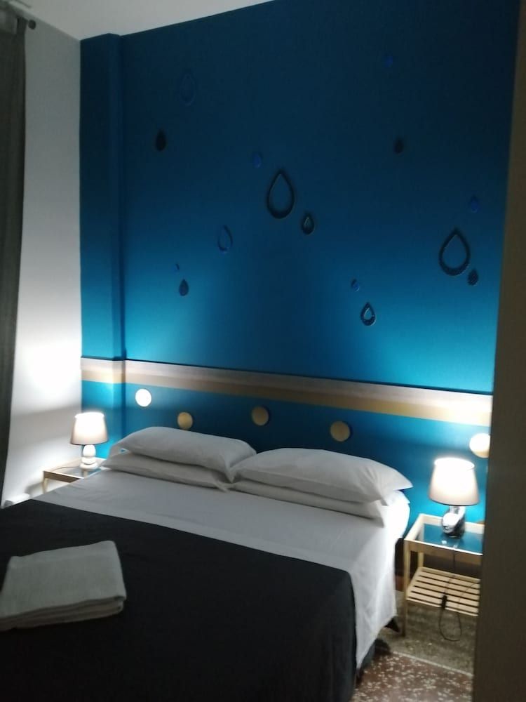 Laterano Guest House Double Room, Shared Bathroom 4