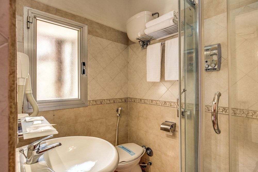 Beautiful Home Classic Double or Twin Room, Non Smoking 12