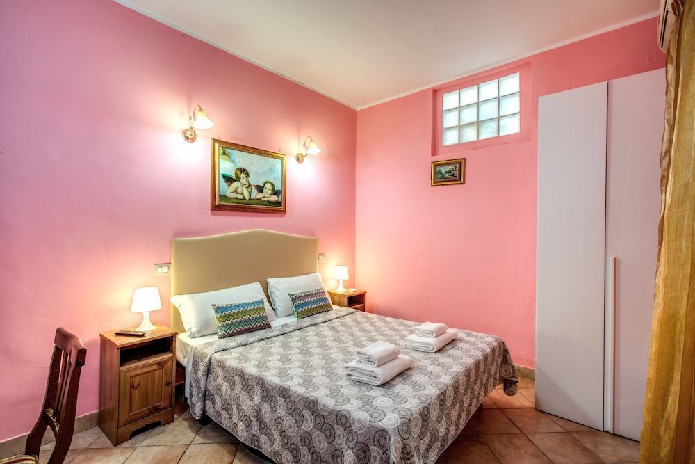 Beautiful Home Classic Double or Twin Room, Non Smoking 9