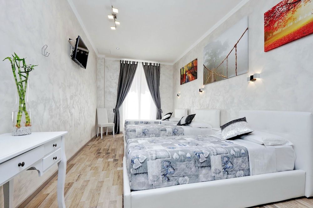 undefined Just Chilling Suite 2