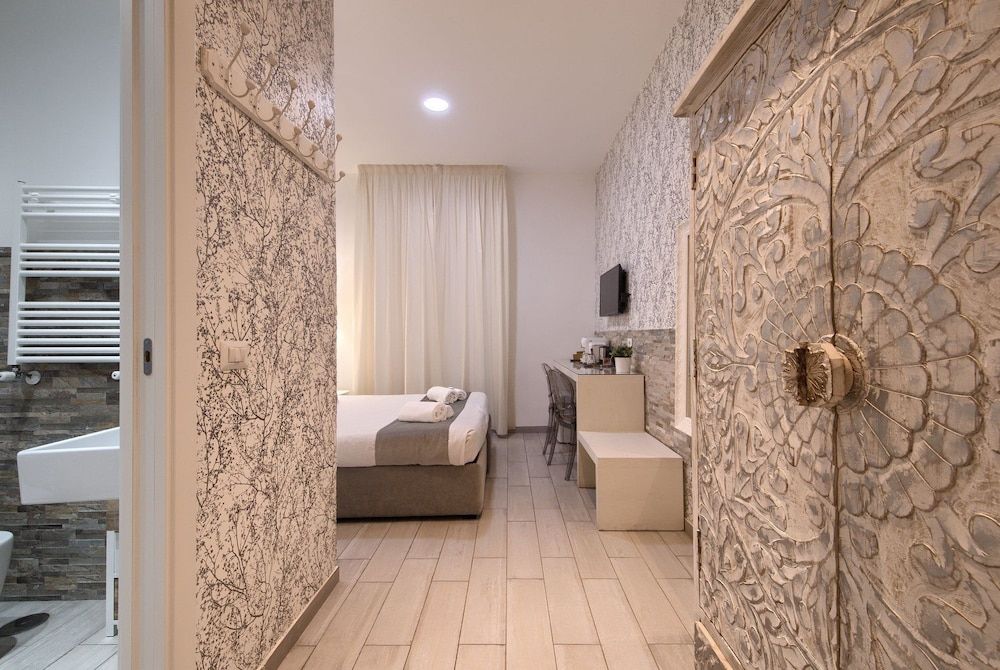 Vatican Tourist Inn Superior Double or Twin Room 6