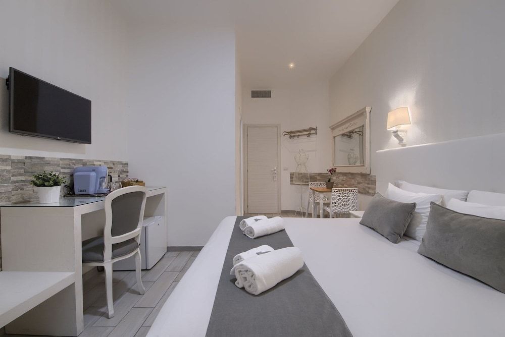 Vatican Tourist Inn Superior Double or Twin Room 5