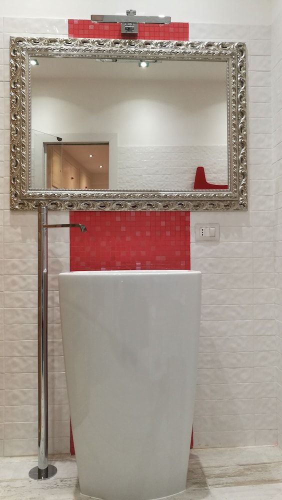 undefined Two Chic Guesthouse 6