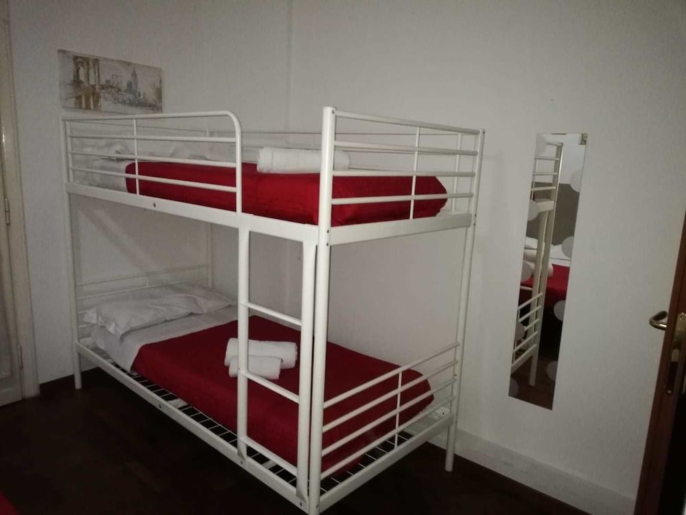 undefined Porta Vaticana 8