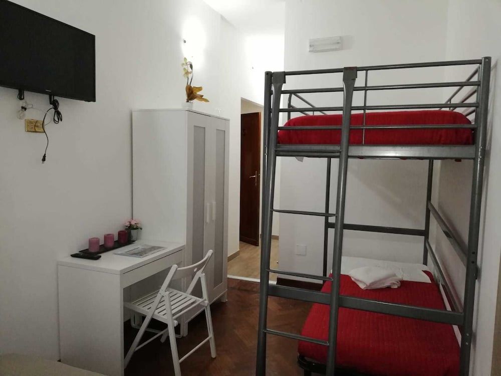 undefined Porta Vaticana 9