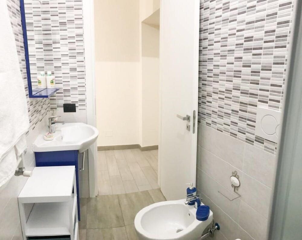 Alloggio Turistico Colosseo Double Room, Private Bathroom 6