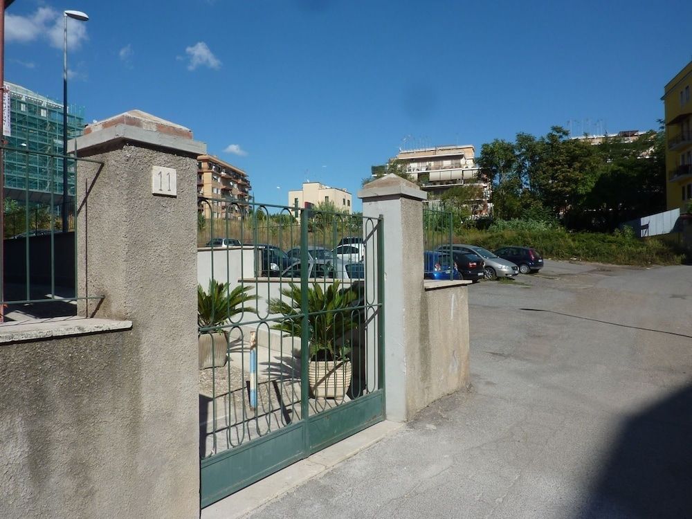 undefined Tommy Guest House Roma 2