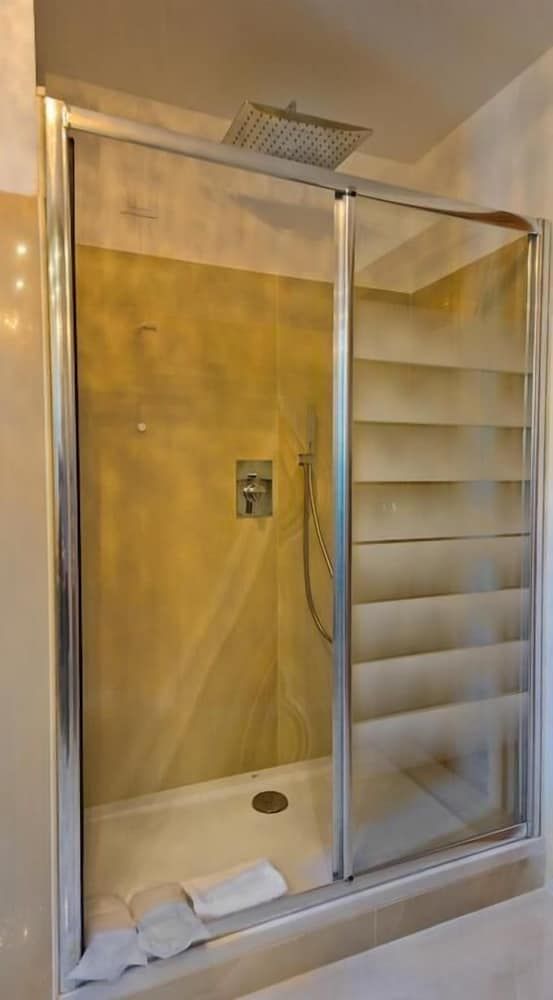 Penthouse Suite Rome Junior Suite, City View 14