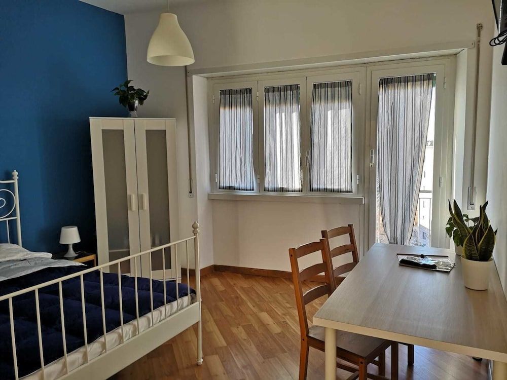 Porta Maggiore Guest House Deluxe Room 2