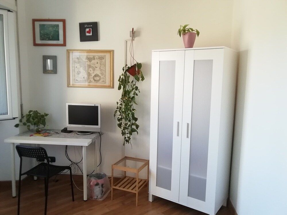 Porta Maggiore Guest House Economy Double Room 4