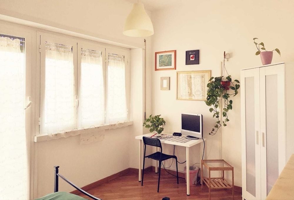 Porta Maggiore Guest House Economy Double Room 2