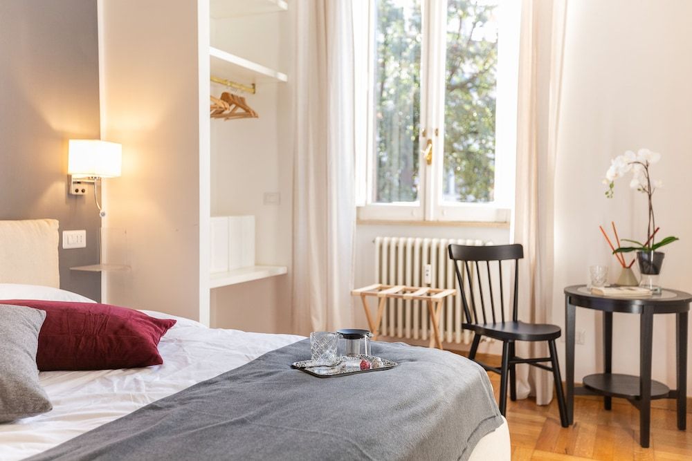 Lombardia40 Luxury Suites Deluxe Suite 7