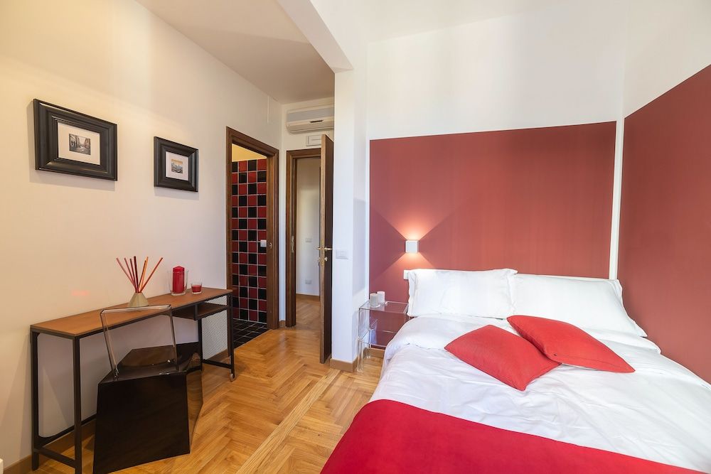 undefined Lombardia40 Luxury Suites 10