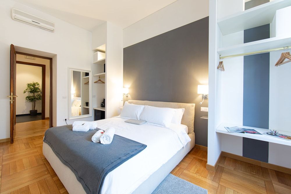 undefined Lombardia40 Luxury Suites 5