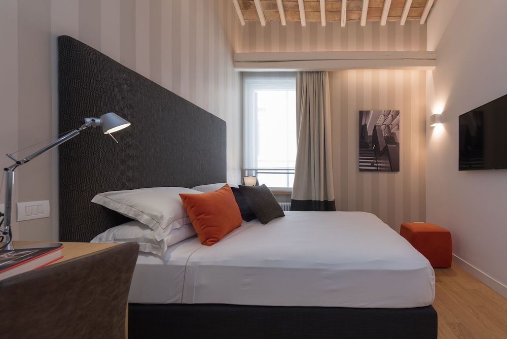 Laurina 33 Classic Double Room 2