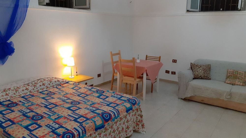 undefined Room in Rome 10