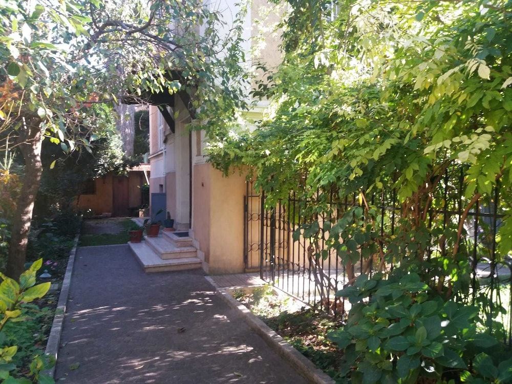 undefined Room in Rome 4