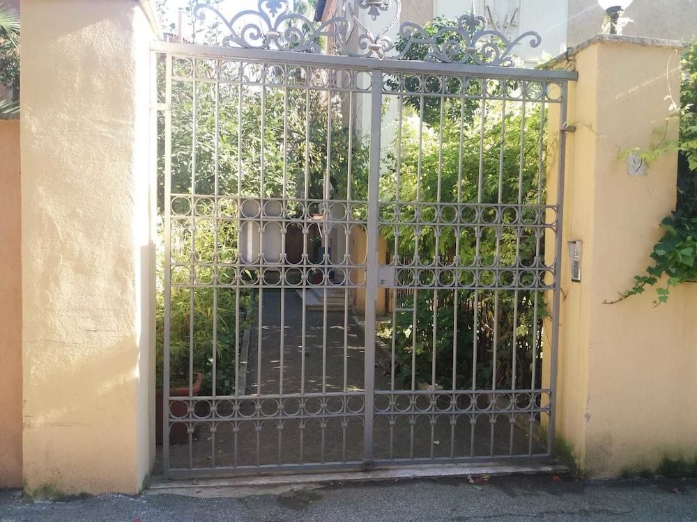 undefined Room in Rome