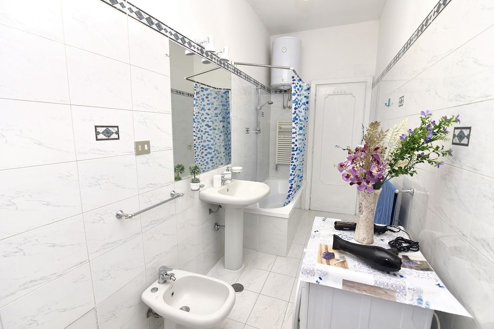 Tiberius Suite Roma Double Room, Balcony, City View (2) 10