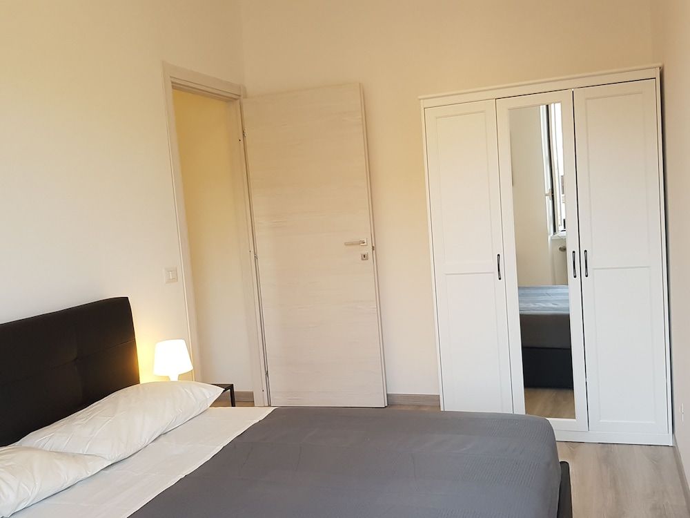 undefined Pigneto 77 3