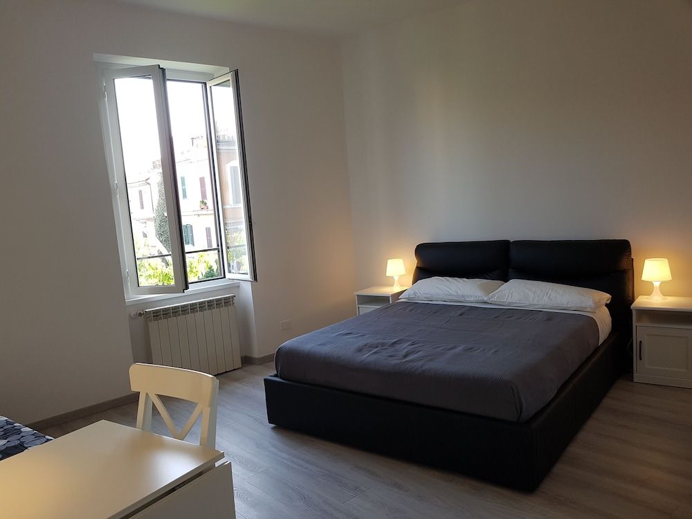 undefined Pigneto 77 5