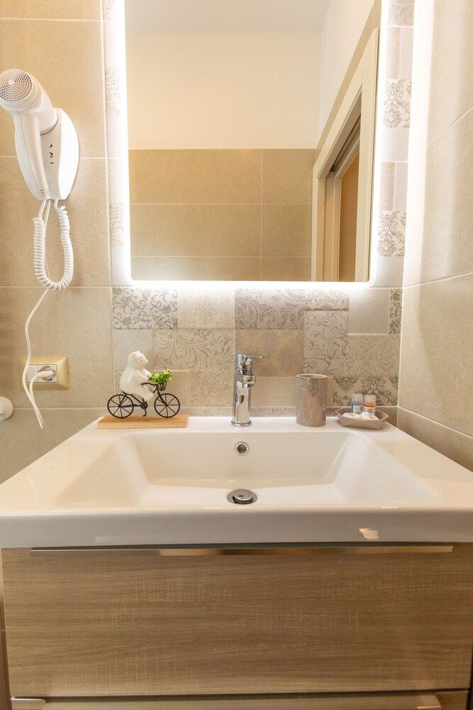 Kings Home In Rome Premium Quadruple Room 11